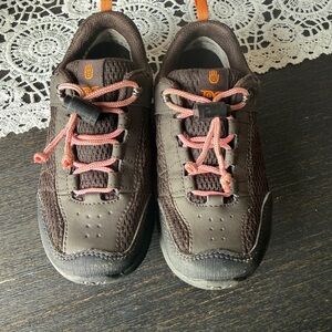 Teva kids hiking shoes size 12